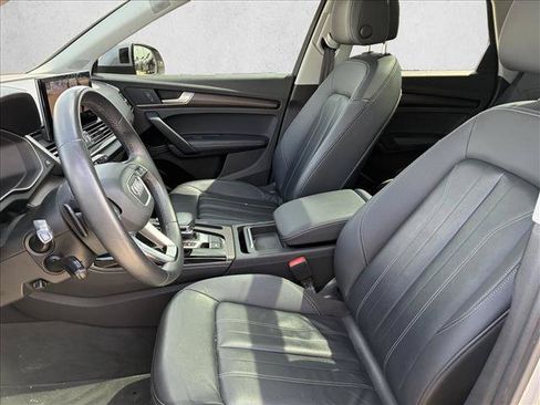 Used 2022 Audi Q5 2.0T Premium Plus w/ Premium Plus Package AWD/4WD image 12