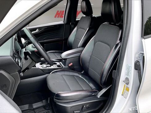Used 2023 Ford Escape ST-Line w/ Tech Pack #1 AWD/4WD image 22