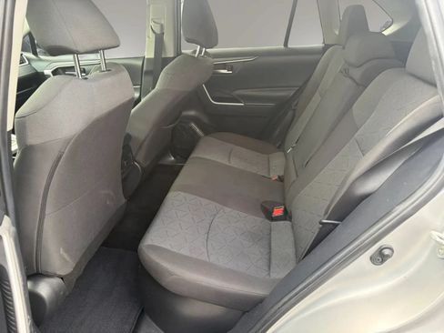 Used 2020 Toyota RAV4 XLE w/ Carpet Mat Package AWD/4WD image 27