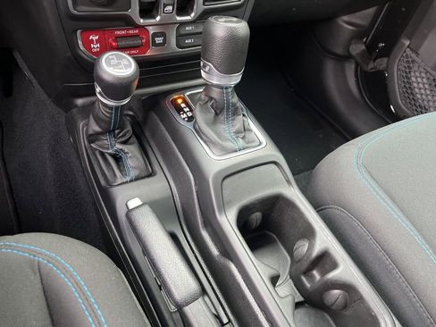 Used 2023 Jeep Wrangler Unlimited Rubicon 4xe AWD/4WD image 42