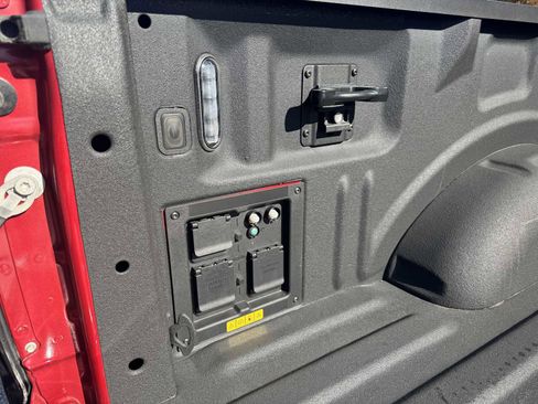 Used 2024 Ford F150 Lightning Lariat image 12