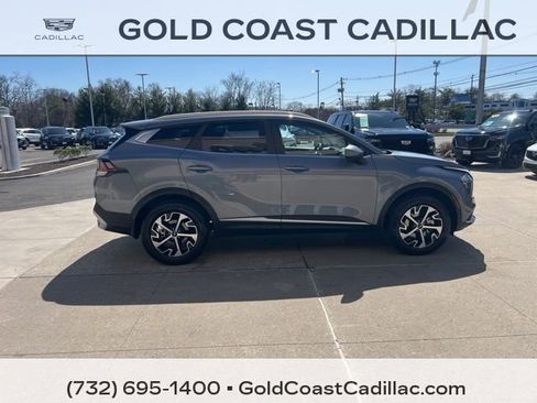 Used 2023 Kia Sportage EX image 4