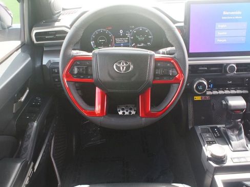 Used 2025 Toyota Tacoma TRD Sport AWD/4WD image 5