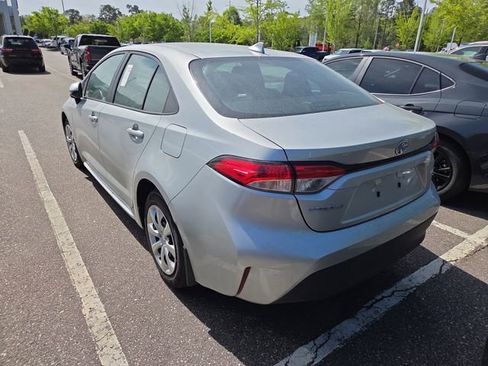 Used 2026 Toyota Corolla LE image 6