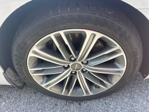 Used 2019 Genesis G80 3.8 RWD image 7