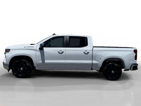 Used 2025 Chevrolet Silverado 1500 LT RWD image 2