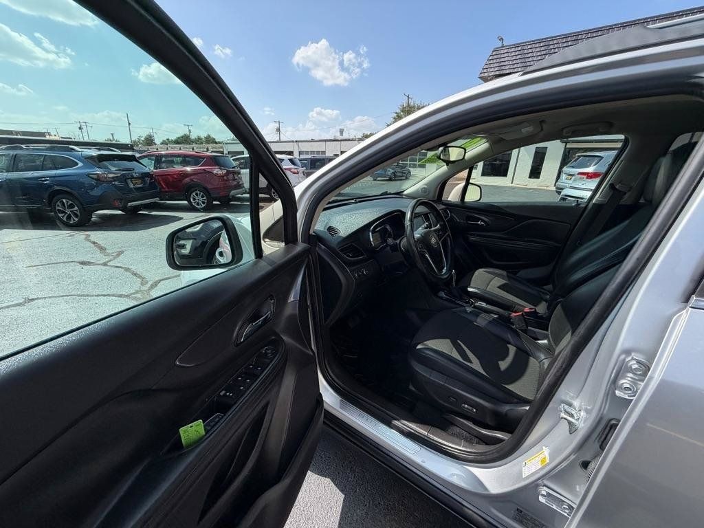 Used 2019 Buick Encore Preferred w/ LPO, Active Package FWD image 22