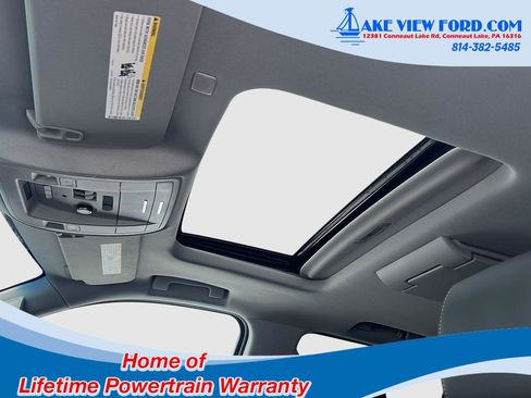 Used 2019 GMC Yukon SLT w/ Premium Edition image 3