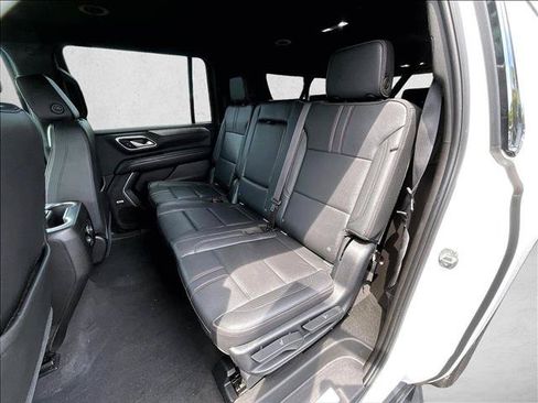Used 2021 Chevrolet Suburban RST AWD/4WD image 28