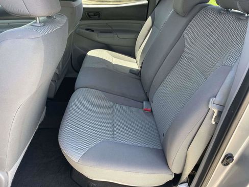 Used 2014 Toyota Tacoma PreRunner w/ Convenience Package RWD image 12
