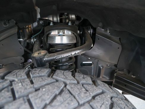 Used 2025 Toyota Tacoma SR5 image 13