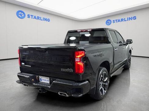 Certified 2025 Chevrolet Silverado 1500 High Country AWD/4WD image 9