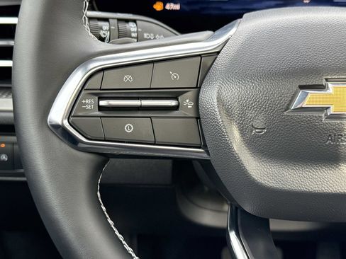 New 2026 Chevrolet Traverse LT w/ Sun and Wheel Package image 7