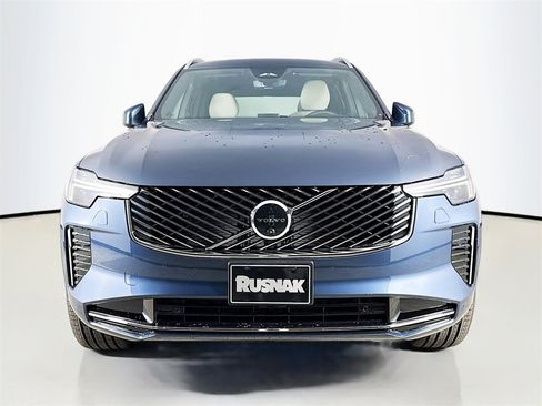 New 2026 Volvo XC90 B6 Plus w/ Protection Package Premier image 2