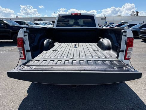 Used 2024 RAM 3500 Tradesman w/ Chrome Appearance Group AWD/4WD image 23