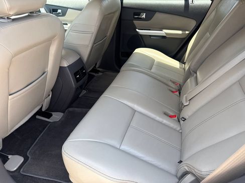 Used 2014 Ford Edge Limited w/ Driver Entry Package FWD image 18