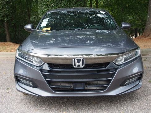 Used 2018 Honda Accord Sport image 3