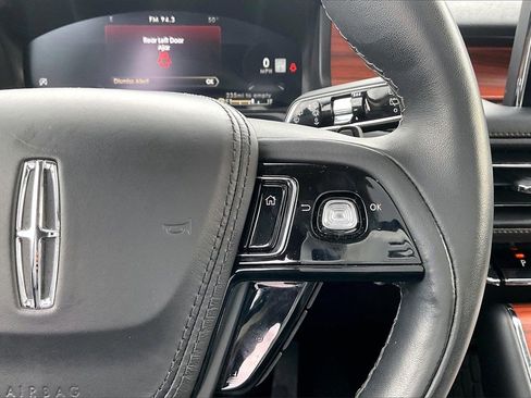 Used 2024 Lincoln Aviator Reserve w/ Equipment Group 201A image 12