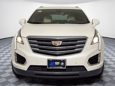 Used 2017 Cadillac XT5 Luxury w/ Driver Awareness Package FWD image 6