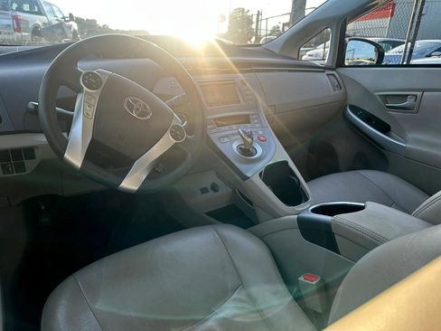 Used 2015 Toyota Prius Persona Series image 9