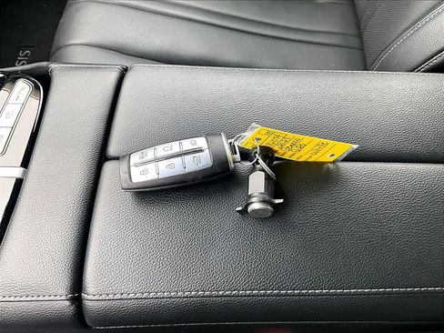 Used 2023 Genesis G80 2.5T image 25