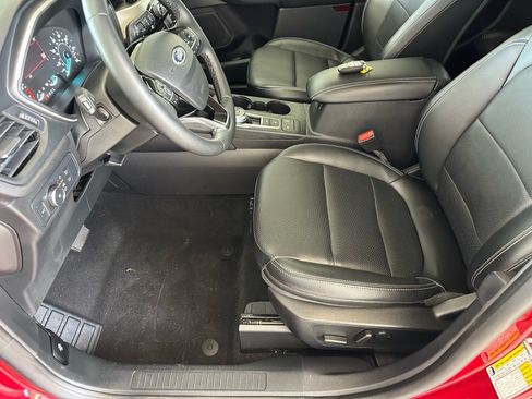 Used 2022 Ford Escape SEL FWD image 17