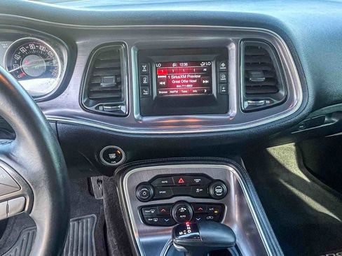 Used 2017 Dodge Challenger R/T image 12