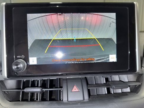 Used 2023 Toyota RAV4 XLE w/ Convenience Package image 23