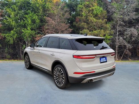 Used 2022 Lincoln Corsair Reserve w/ Equipment Group 201A AWD/4WD image 21