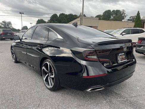 Used 2018 Honda Accord Sport image 8