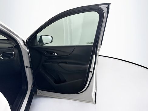 Used 2022 Chevrolet Equinox LT FWD image 29
