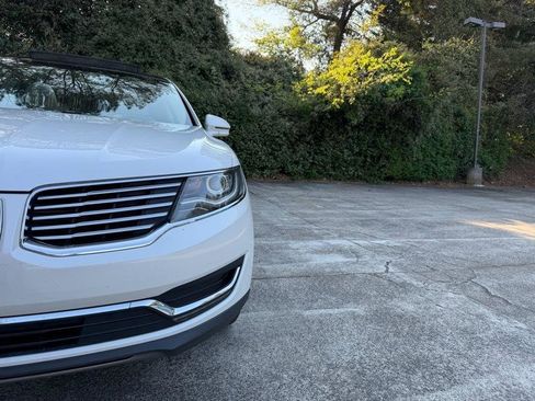 Used 2016 Lincoln MKX Select w/ Select Plus Package image 16