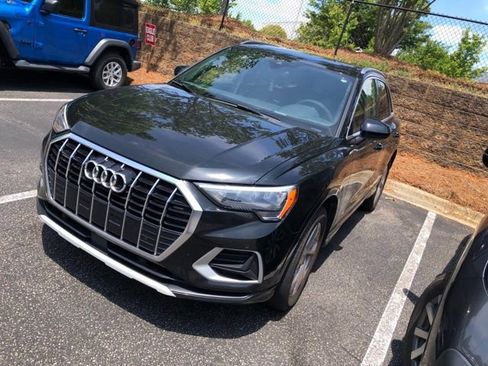 Used 2020 Audi Q3 2.0T Premium AWD/4WD image 2