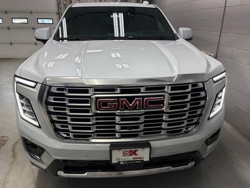New 2026 GMC Yukon XL Denali w/ Denali Reserve Package AWD/4WD image 6