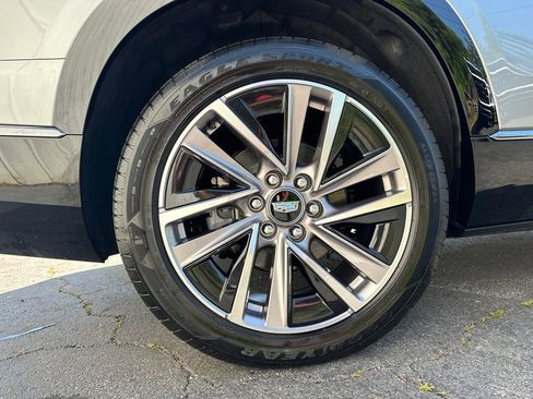 New 2026 Cadillac Vistiq Sport w/ LPO, Floor Liner Package AWD/4WD image 17