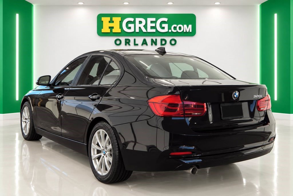 Used 2018 BMW 320i Sedan RWD image 2