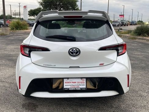 Certified 2026 Toyota Corolla SE FWD image 6