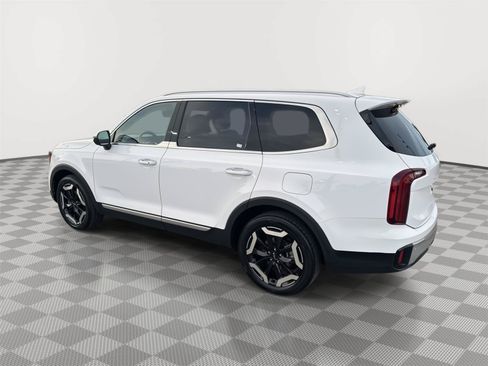 Used 2025 Kia Telluride S FWD image 6
