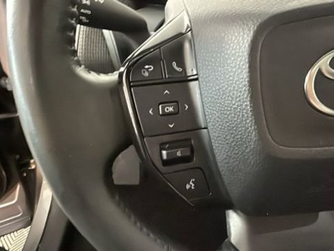 Used 2023 Toyota bZ4X AWD image 16