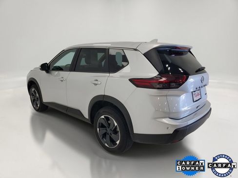 Used 2025 Nissan Rogue SV image 5