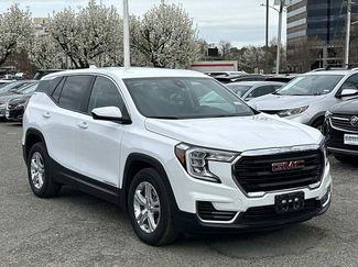Used 2024 GMC Terrain SLE video 1