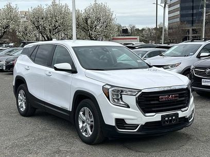 Used 2024 GMC Terrain SLE