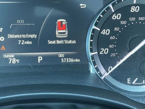 Used 2022 Toyota Highlander XLE AWD/4WD image 33