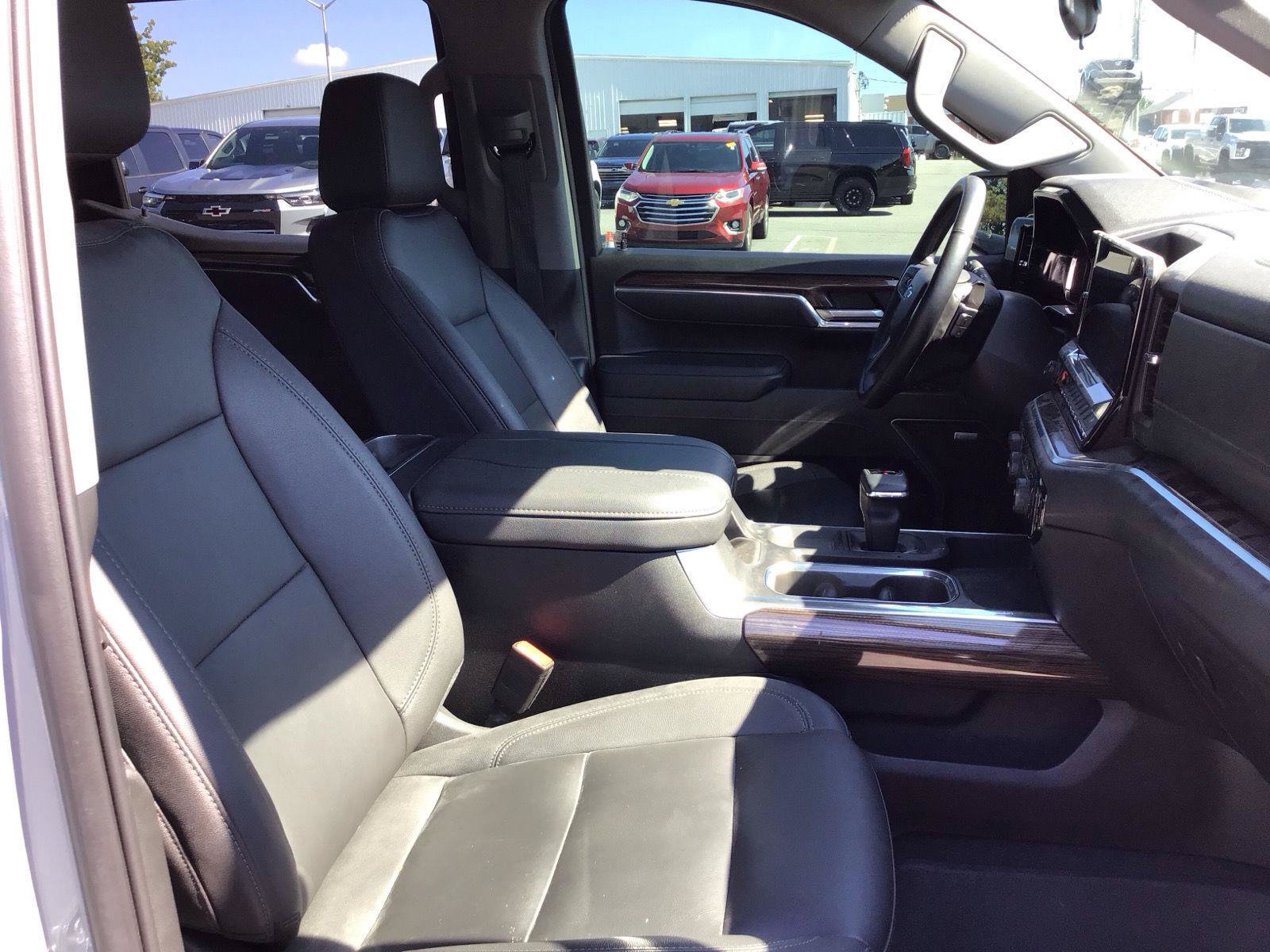 Used 2025 Chevrolet Silverado 1500 RST w/ RST All Star Premium Package AWD/4WD image 6