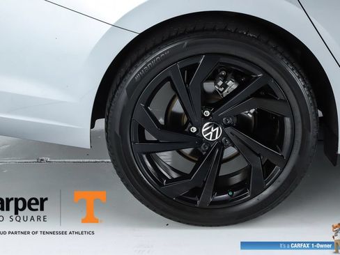 Used 2025 Volkswagen Jetta SE FWD image 50