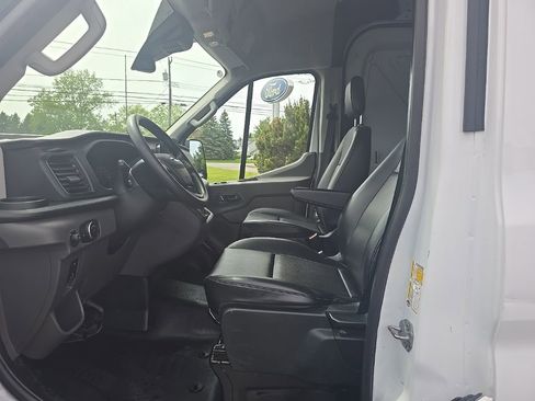 Used 2025 Ford Transit 250 148 Medium Roof RWD image 13