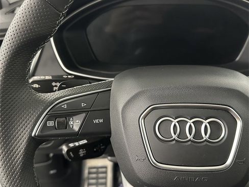 Used 2022 Audi SQ5 Premium Plus w/ Premium Plus Package image 16