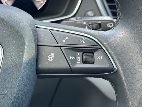Used 2022 Audi Q5 e Prestige w/ Prestige Package image 31
