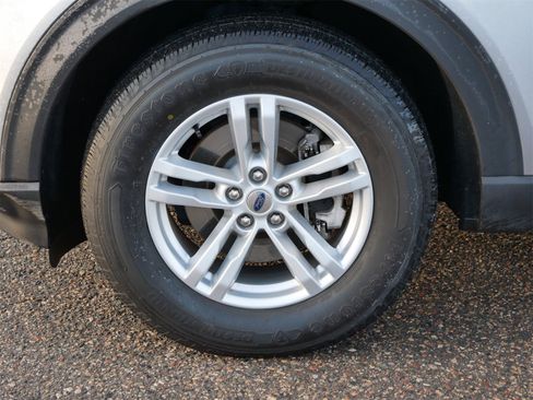 Certified 2020 Ford Explorer XLT w/ Equipment Group 202A image 9