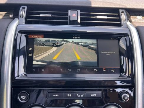 Used 2020 Land Rover Discovery HSE AWD/4WD image 25